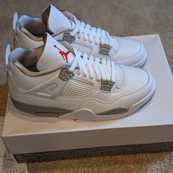Jordan Retro 4 Tech White Oreo 9.5M w Receipt - Picture 5 of 6
